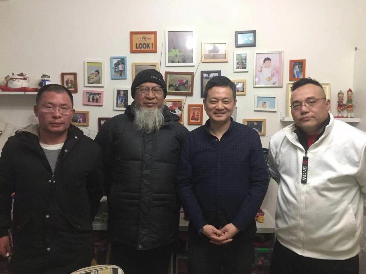 声援邹巍